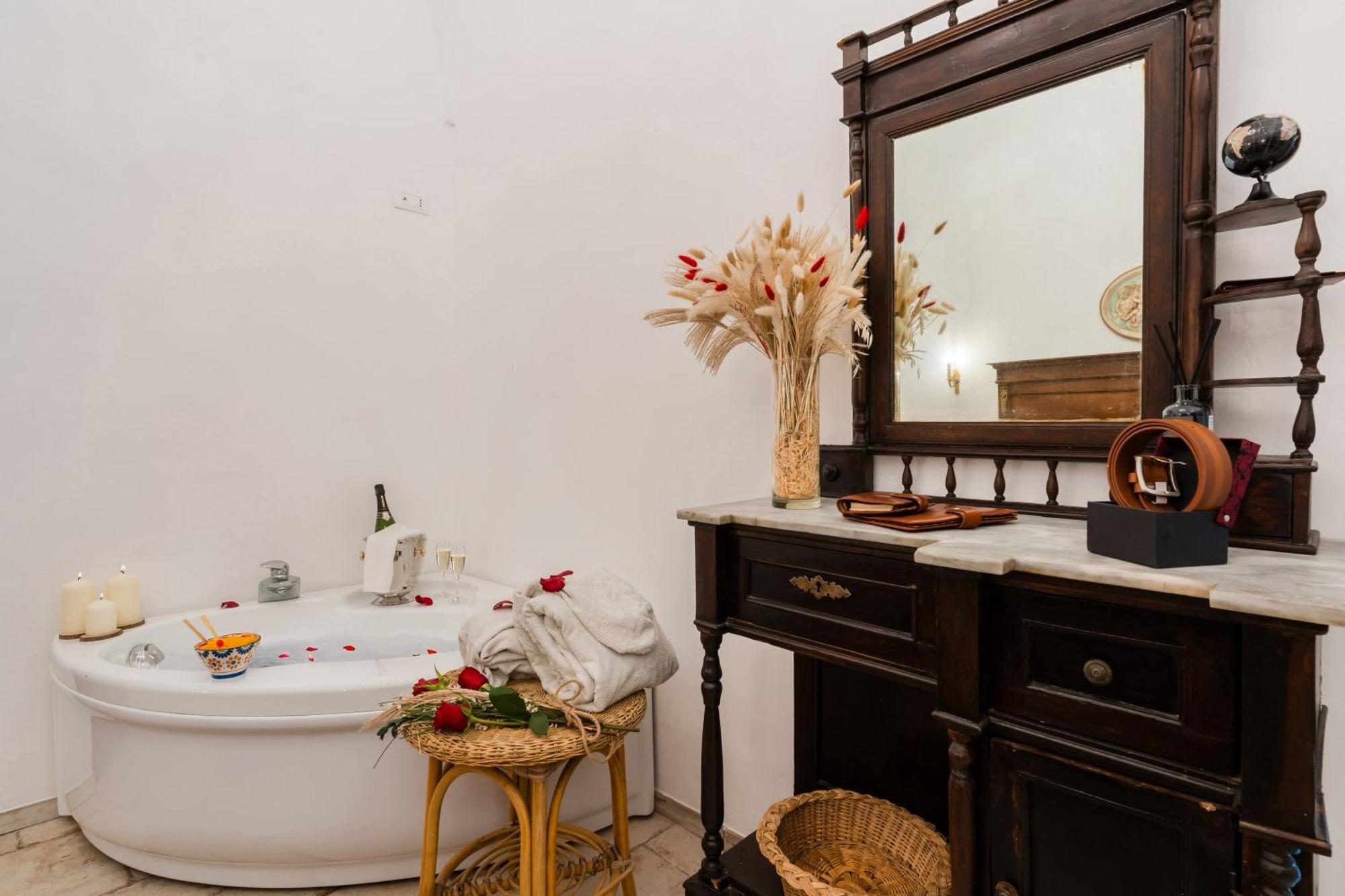 Dimora Tizzi - Boutique Apartment - By Just Houses Srl Alessano Bagian luar foto